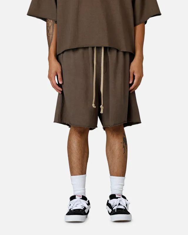 MNML Oversized Cargo Sweat Shorts Muddy Grey sold by Culture Kings