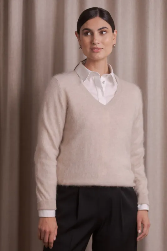 Long-sleeved Cashmere V-Neck Sweater Latte sold by Ivalo.com