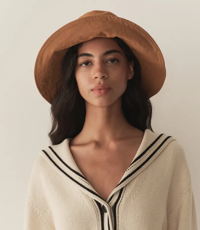 LARK HAT -- OAK sold by Doen
