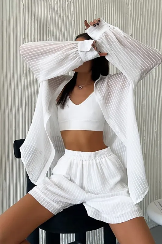 Tekstured knap -shirt og shorts indstillet sold by Micas
