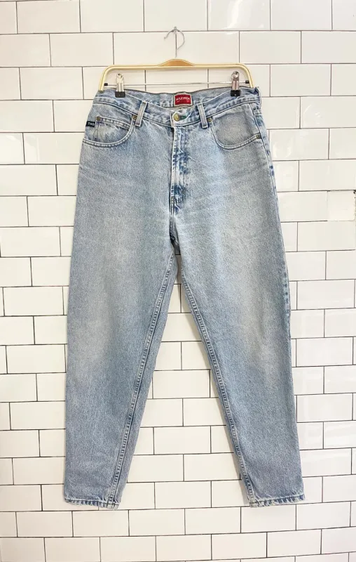 vintage 90s tommy hilfiger baggy tapered freedom jeans sold by Good Market Thrift Store