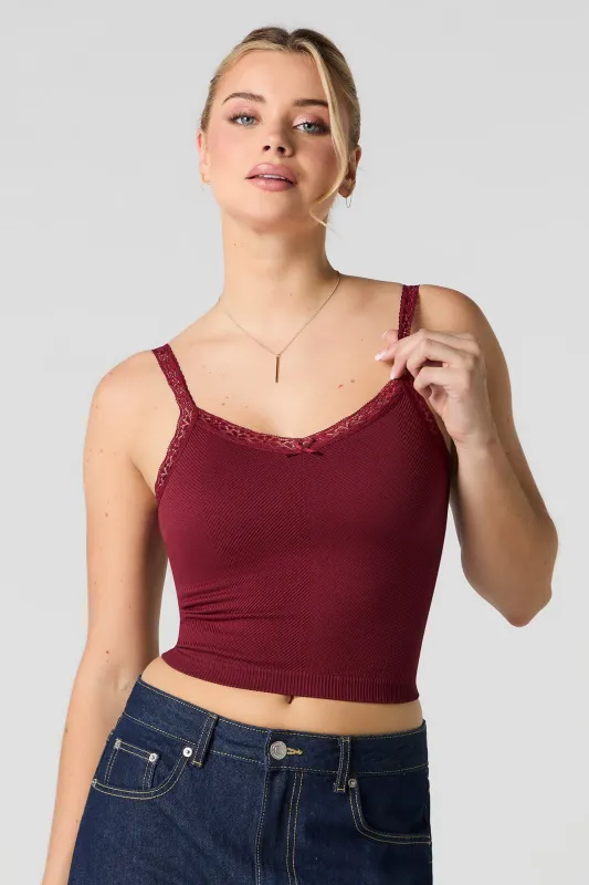 Camisole côtelée sans couture à bonnets intégrés et bordure en dentelle sold by Urban Planet