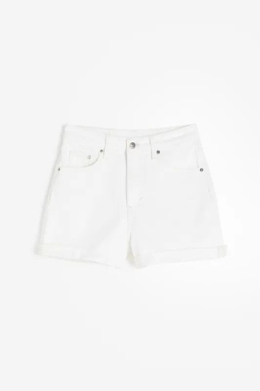H&M - Mom Ultra High Denim shorts - White sold by H&M